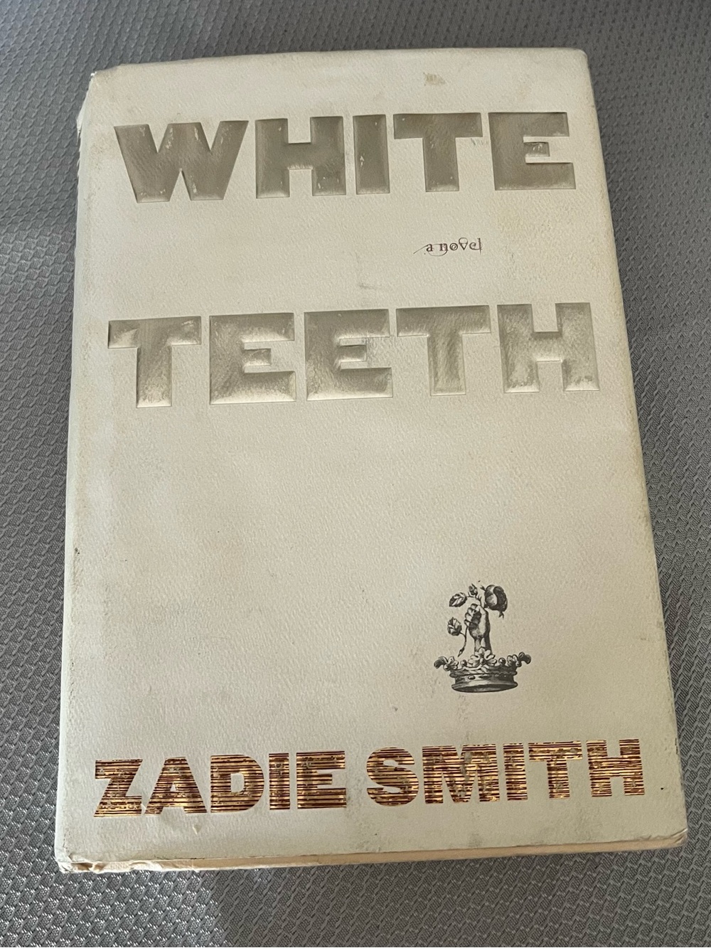 White Teeth By Zadie Smith 4th Edition Hardcover  Random House Jacket Flaws GUC